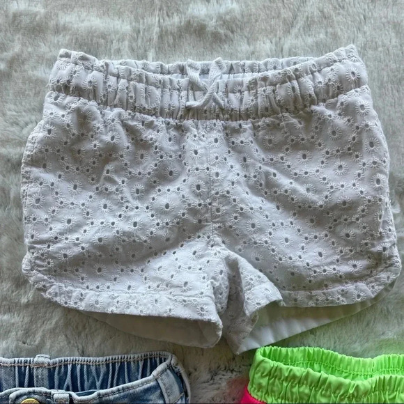 Bundle of 3 Shorts For Girl Size 2 Old Navy Cat & Jack sketchers - Picture 6 of 8
